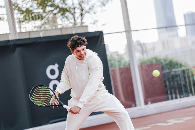 爱德华兹在 爱德华兹在